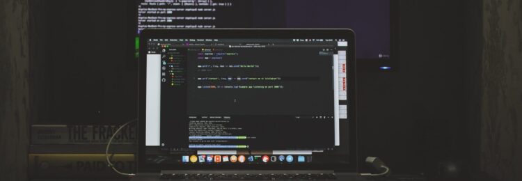 自定義 CMS：優(yōu)點和缺點。 投資自定義內(nèi)容管理系統(tǒng)是個好主意嗎？