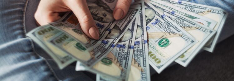 Google Ads 將于 11 月 1 日推出針對(duì)特定國家/地區(qū)的額外費(fèi)用