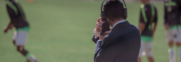 Google 中的體育評論和電影評分