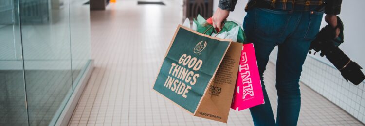 線下與線上——如何說服消費者在線購物？